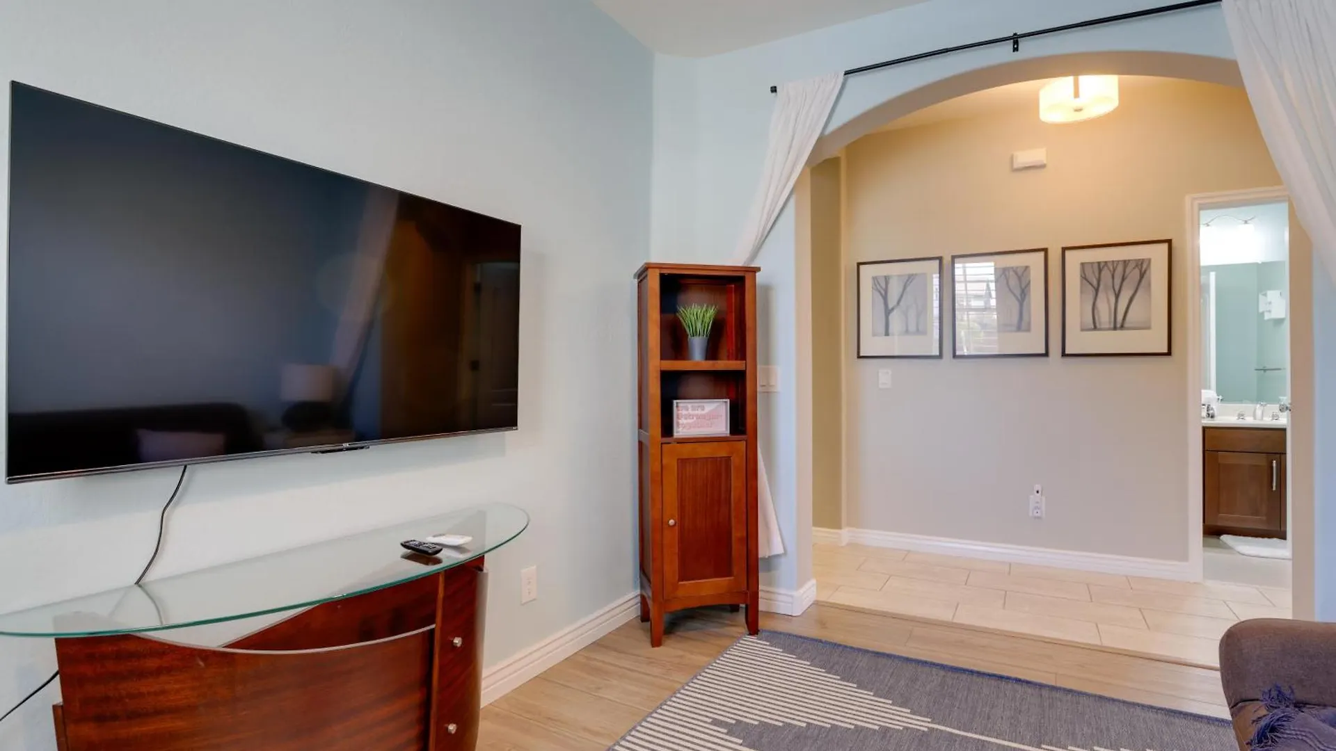 Phoenix Home With Ev Charger And Pool Access!