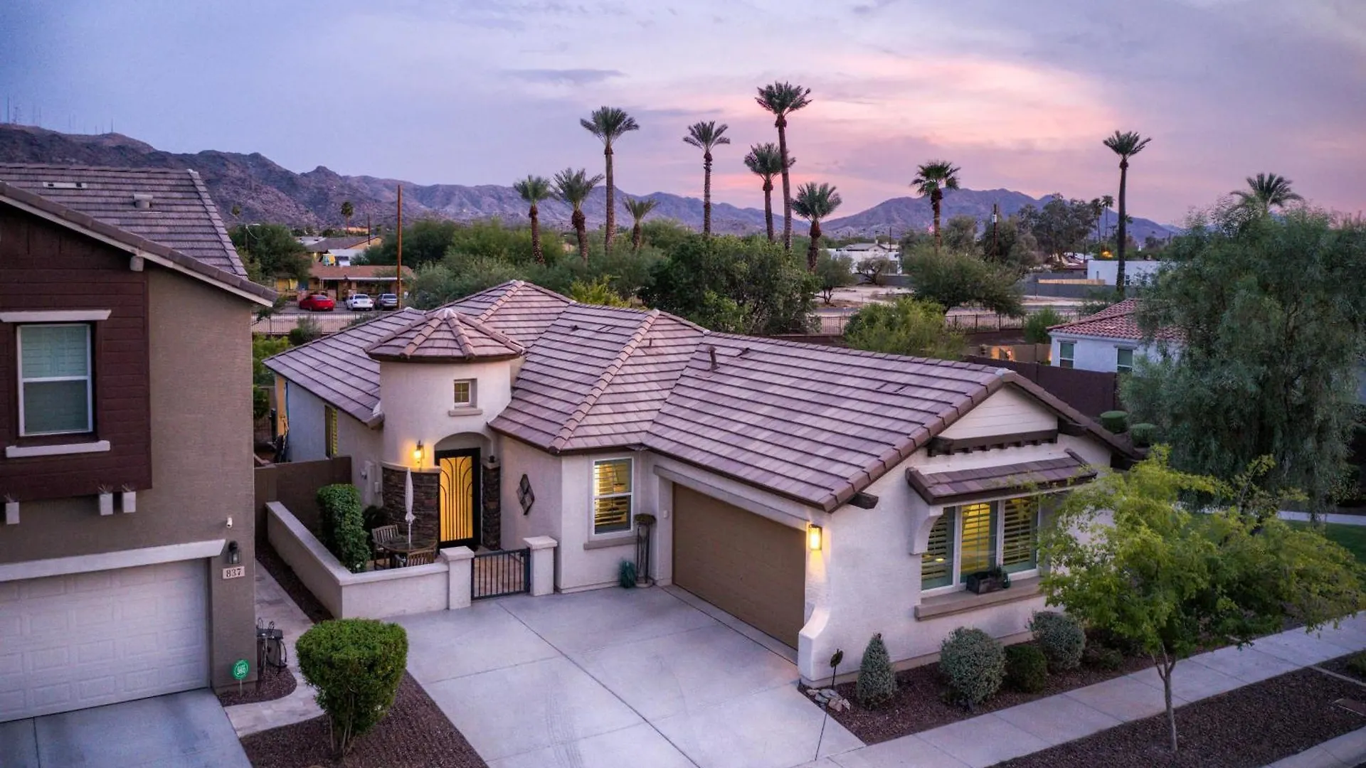 Phoenix Home With Ev Charger And Pool Access! 度假居