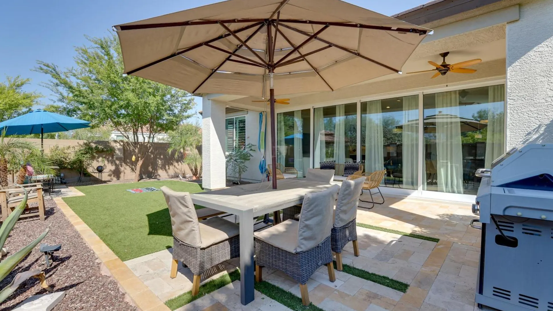 Phoenix Home With Ev Charger And Pool Access!