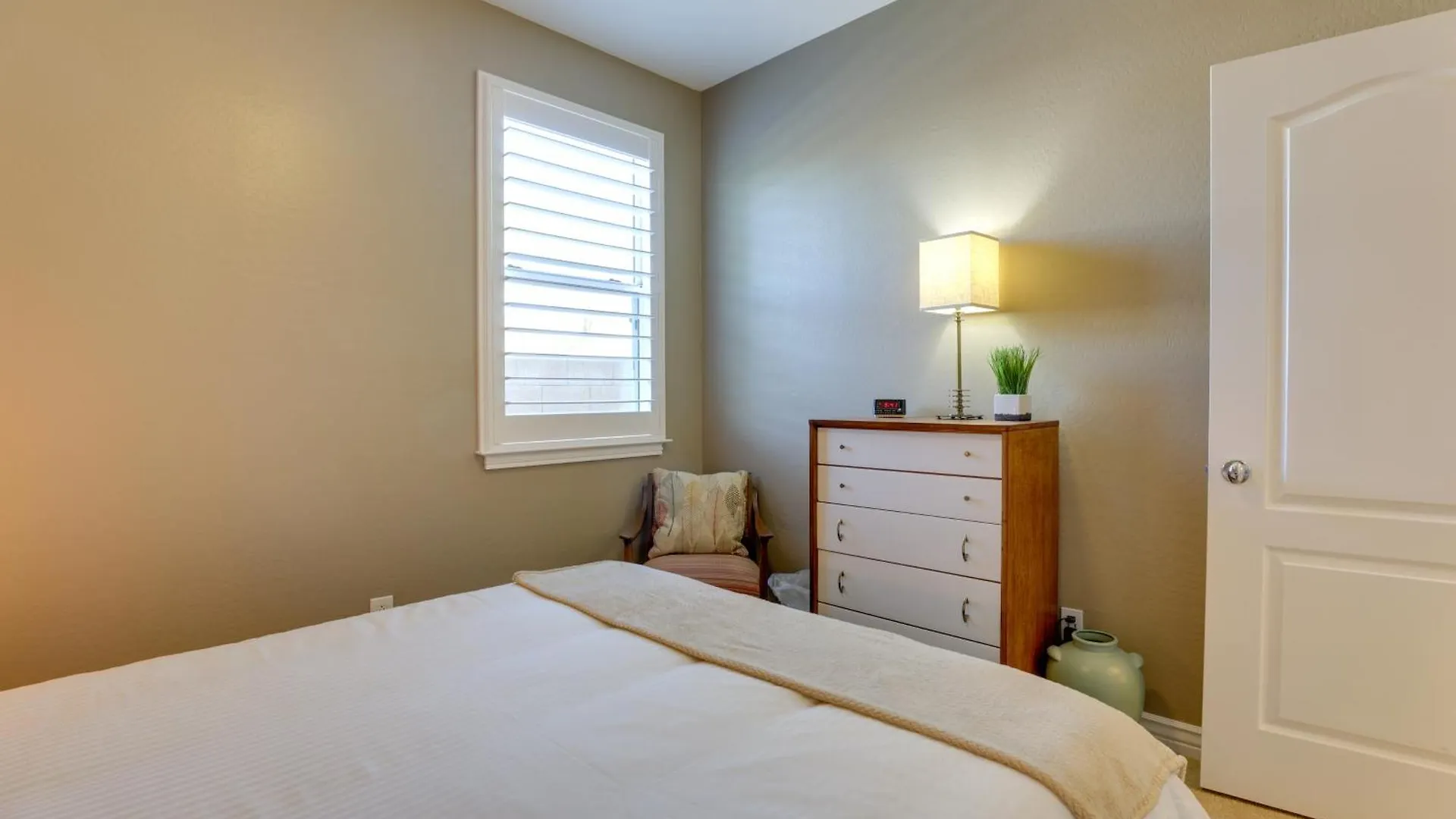 Phoenix Home With Ev Charger And Pool Access! Nyaraló